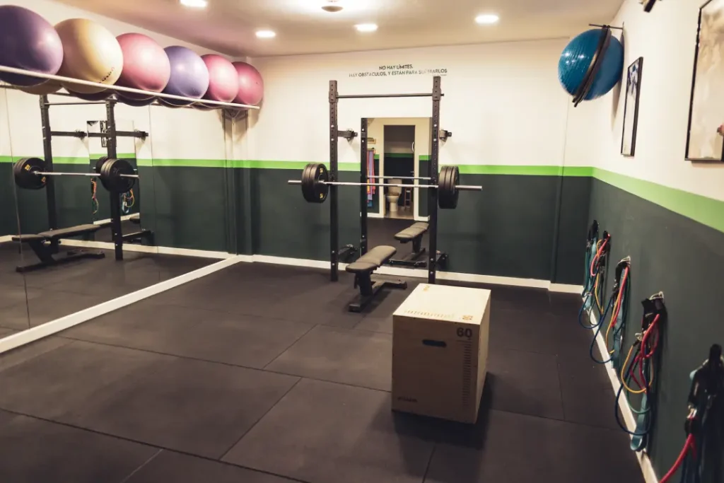 clinica marmande sala entrenamiento y fisio deportiva